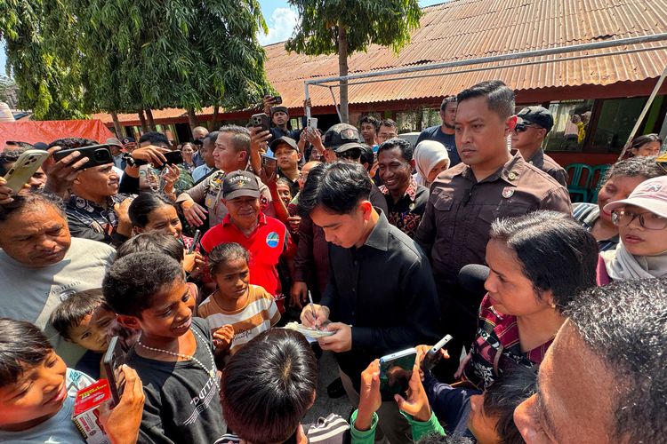Nekat Terobos Paspampres, Penyintas Gempa Sampaikan Keluhan MCK hingga Rumah Rusak ke Wapres Gibran