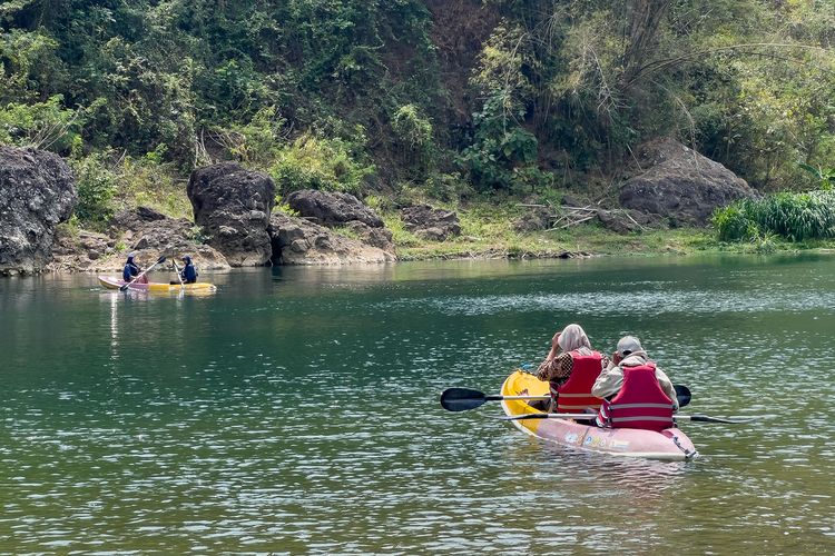 Oya Kedungjati Valley in Yogya: Canoeing, Picnicking, and Swimming