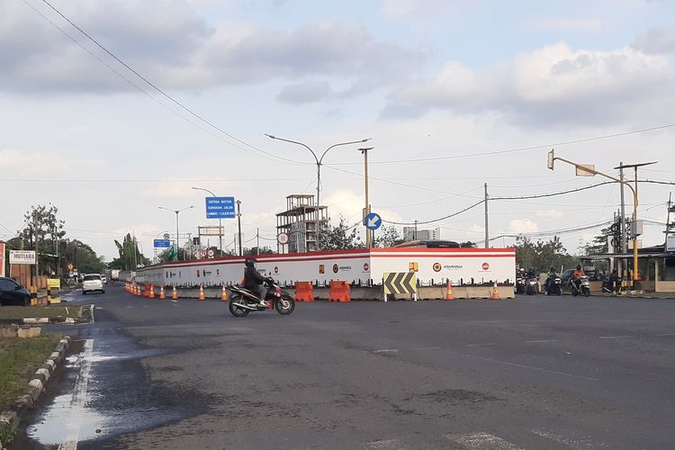 Pembagunan Tol Yogya - Solo-YIA Paket 2.2 Trihanggo-Junction di area ring road utara, Kronggahan, Kabupaten Sleman.