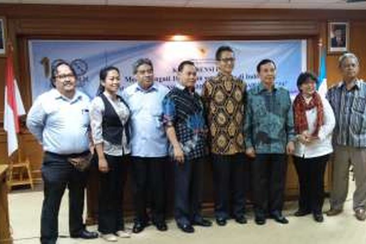 Para komisioner LSF di kantor Lembaga Sensor Film, Jakarta Selatan, Rabu (16/3/2016).