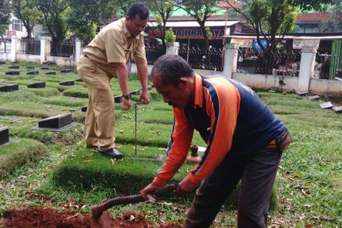Puluhan Makam Fiktif di TPU Pondok Ranggon Dibongkar