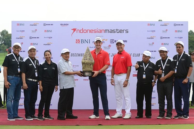 Pegolf asal Inggris Justin Rose melabeli kariernya dengan tahun yang sensasional usai menyelesaikan putaran akhir dengan skor 10-di bawah par (62) untuk memenangi Indonesian Masters presented by Bank Negara Indonesia (BNI), Bank Mandiri, Bank Rakyat Indonesia (BRI), Bank Tabungan Negara (BTN) and Telkom Indonesia pada Minggu (17/12/2017)