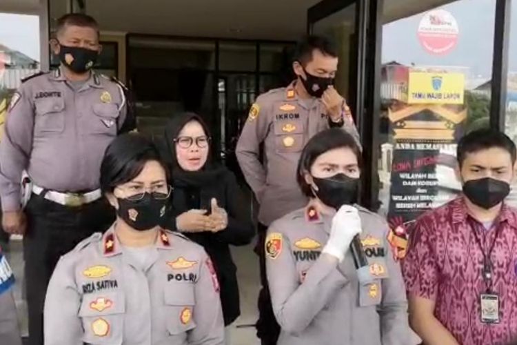 Polres Pelabuhan Tanjung Priok berhasil mengungkap kasus pembunuhan terhadap ABK di Dermaga TPI Muara Angke, Jakarta Utara pada Kamis, 2 Juni 2022, polisi merilis kasus tersebut pada Jumat (3/5/2022).