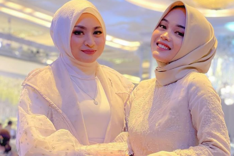 Putri Delina dan Nathalie Holscher