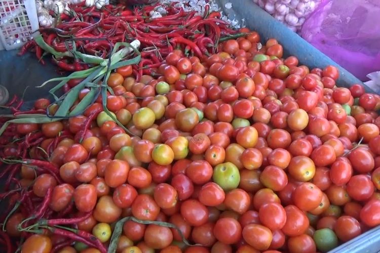 Harga Cabai Dan Tomat di Polman Terus Melambung Tinggi, Anomali Cuaca Dituding Jadi Pemicunya