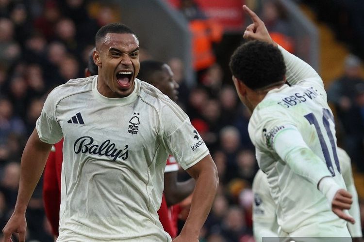 Bek Nottingham Forest, Murillo, merayakan gol ke gawang Liverpool pada laga Liga Inggris 2025-2026 Liverpool vs Nottingham Forest di Stadion Anfield pada Sabtu (22/11/2025).