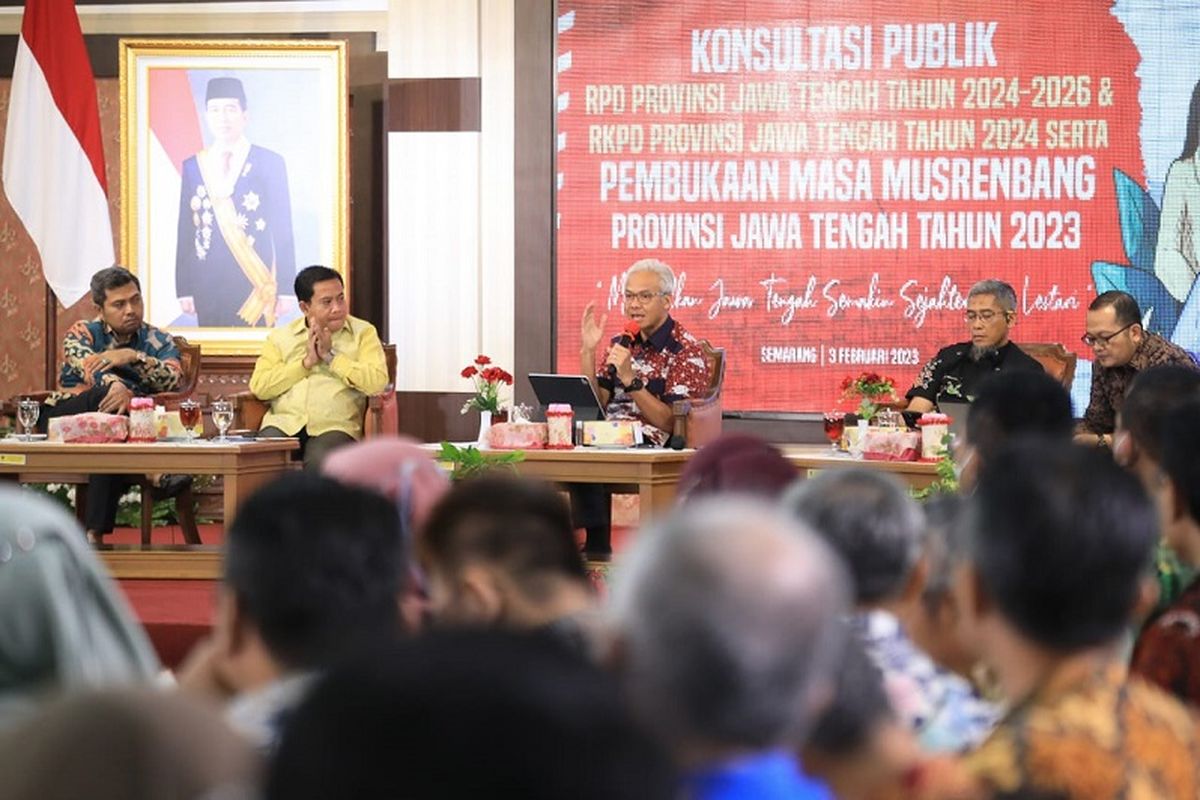 Ganjar Pranowo dalam acara Pembukaan Masa Awal Musyawarah Rencana Pembangunan (Musrenbang) Tahun 2023 dan Konsultasi Publik Rancangan Awal RKPD 2024 yang diselenggarakan di Gradhika Bhakti Praja, Jumat (3/2/2023).