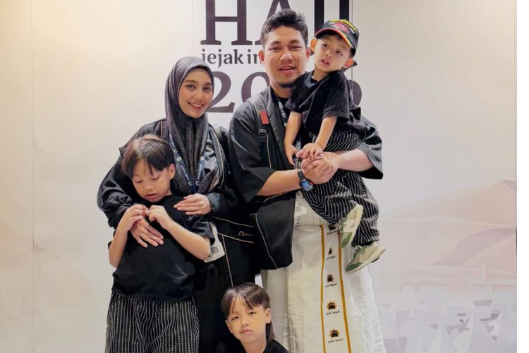 Deretan artis Indonesia menjalani ibadah haji 2026, dari Anang-Ashanty hingga Raffi Ahmad. Ini potret dan momennya di Tanah Suci.