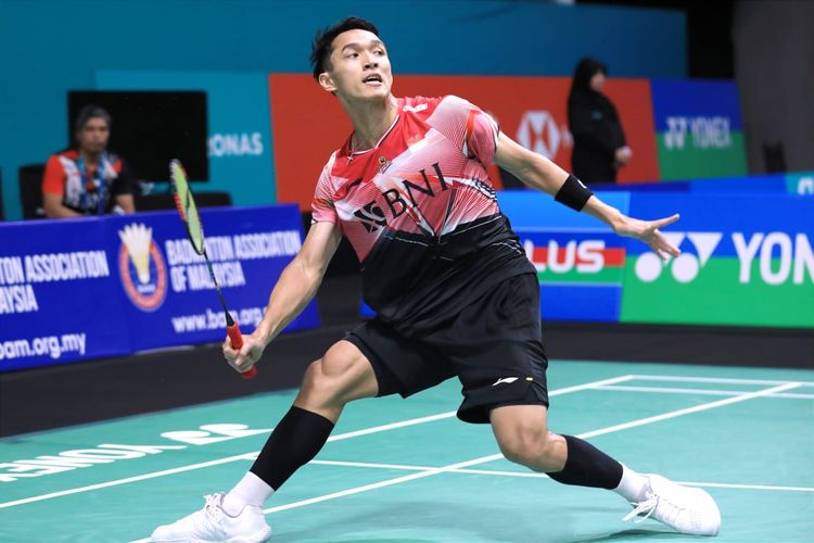 Tunggal putra Indonesia Jonatan Christie saat berjuang dalam rangkaian babak pertama atau 32 besar Malaysia Open 2023 di Axiata Arena, Kuala Lumpur, Selasa (10/1/2023). Terkini, Jonatan Christie kembali tampil pada India Open 2023. Dia melawan wakil Kanada Brian Yang saat berjuang pada babak pertama di KD Jadhav Indoor Hall, New Delhi, India, Selasa (17/1/2023) sore WIB. Dalam artikel ini berisi Head to Head Jonatan Christie vs Chou Tien Chen.