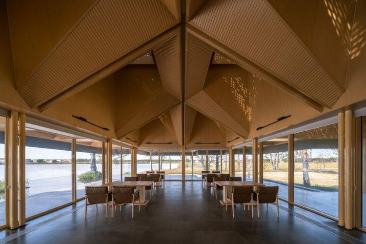Restoran Metasequoia Grove di China, salah satu proyek yang terpilih menjadi finalis Festival Desain Interior Dunia 2022.