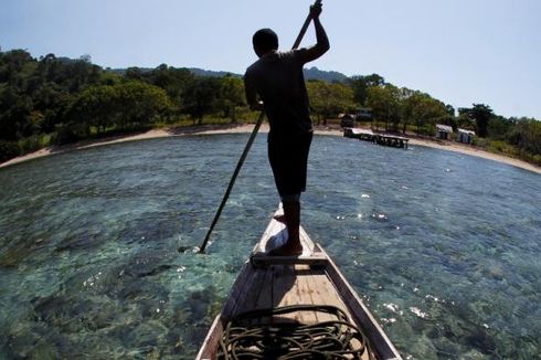 Detik-detik Nelayan Penderita Epilepsi Terjatuh dan Hilang di Laut, Sang Ayah Sempat Melompat ke Air