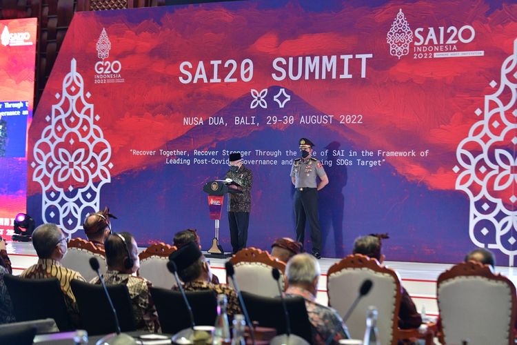 Wakil Presiden Maruf Amin memberikan keynote speech di SAI20 Summit di Sofitel Nusa Dua, Bali, Senin (29/8/2022)