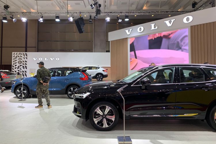 Ilustrasi booth Volvo di GIIAS 2024