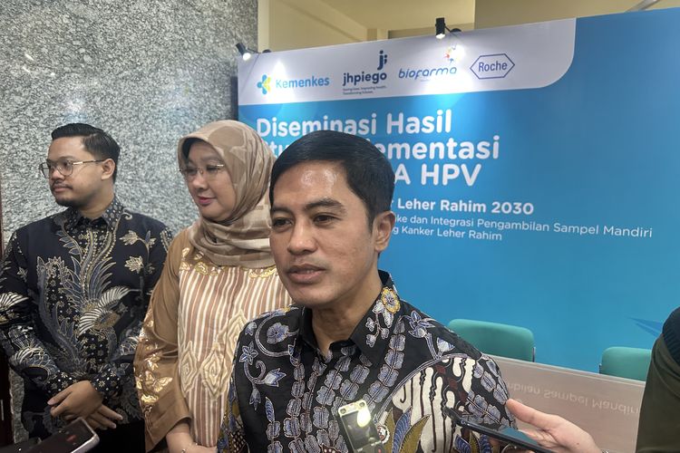 Wakil Menteri Kesehatan RI Prof. dr. Dante Saksono Harbuwono, Sp.PD-KEMD., Ph.D. dalam Diseminasi Nasional Hasil Proyek Percontohan Skrining Kanker Leher Rahim dengan pendekatan DNA HPV dan model hub-and-spoke, di Kementerian Kesehatan, Jakarta Selatan, Selasa (27/1/2026).