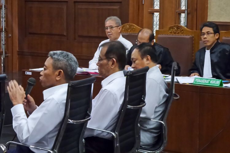 Para petinggi perusahaan kontraktor bersaksi untuk terdakwa mantan Dirut PT DGI Dudung Purwadi di Pengadilan Tipikor Jakarta, Rabu (23/8/2017).