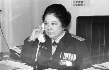 Mengenal Jeanne Mandagi, Jendral Wanita Pertama di Kepolisian ...