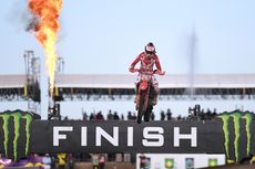 MXGP Indonesia: Sapu Bersih 2 Balapan, Tim Gajser Nikmati Akhir Pekan di Sumbawa