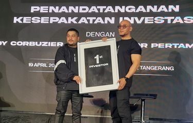 Berawal dari obrolan di podcastnya, Deddy Corbuzier akhirnya resmi menjadi investor pertama Erigo.
