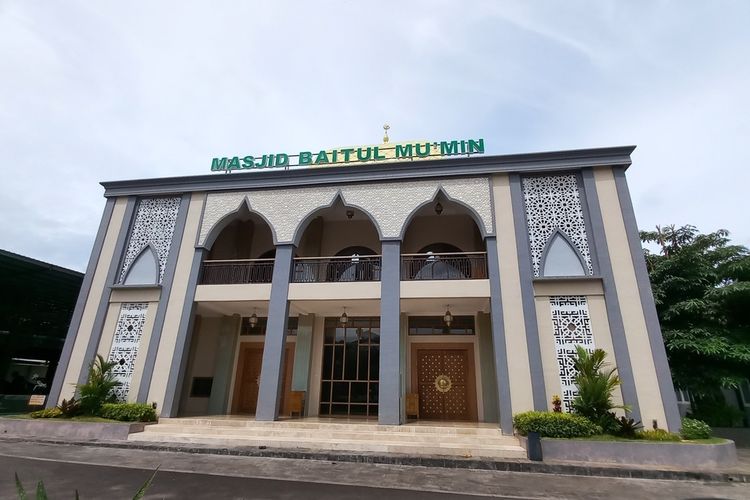Masjid Baitul Mu'min Polres Tuban, peraih peringkat 1 kategori masjid yang sehat dan bersih dalam ajang Masjid Award 2022 oleh PW DMI Jawa Timur.