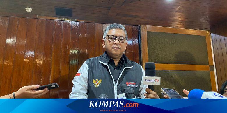 Hasto Bantah PDI-P Instruksikan Hilangkan Wajah Jokowi di Baliho Ganjar-Mahfud