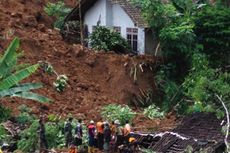 Longsor Banjarnegara, 18 Orang Tewas, 100 Orang Masih Hilang