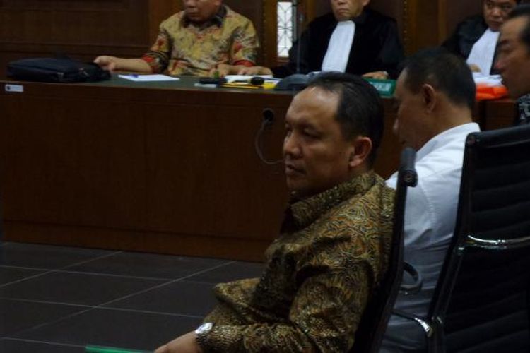 Bupati Halmahera Timur Rudi Erawan menjadi saksi di Pengadilan Tipikor Jakarta, Senin (13/2/2017).