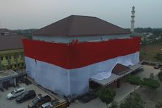 Markas Polres Kota Tangerang Dibalut Bendera Merah Putih Sepanjang 135 Meter