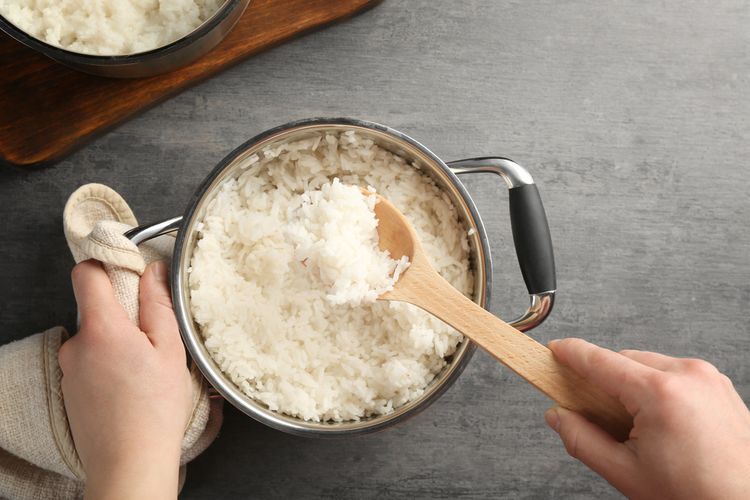 Cara Masak Beras Ketan Di Rice Cooker Harus Direndam Dulu Halaman All Kompas Com