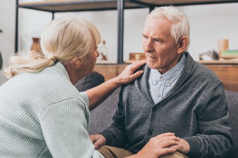 5 Cara Mengatasi Alzheimer, Termasuk Konsumsi Makanan Bergizi