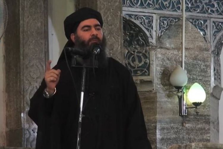 Al-Baghdadi ketika menyampaikan pidato di Mosul, 2014.