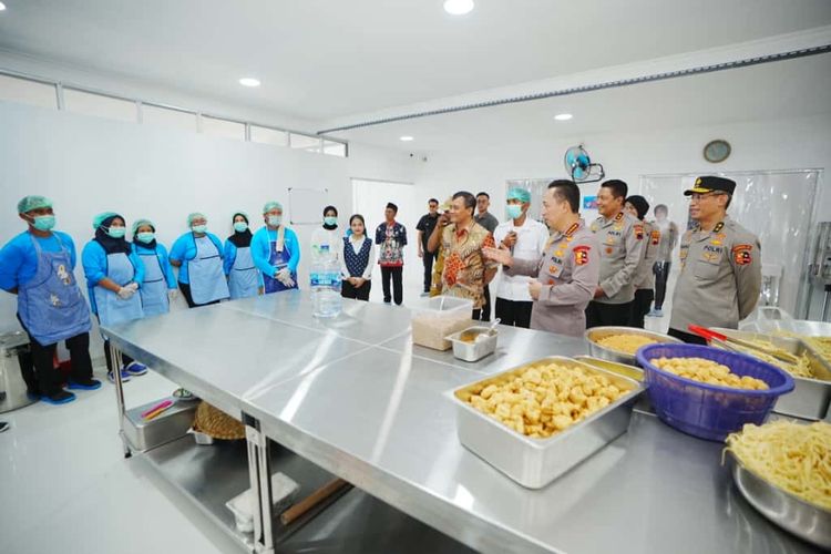 Cek Dapur MBG, Kapolri Minta Penerapan Food Security MBG Diperkuat