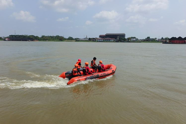 Speed Boat Tabrak Perahu di Sungai Musi, Satu Orang Hilang