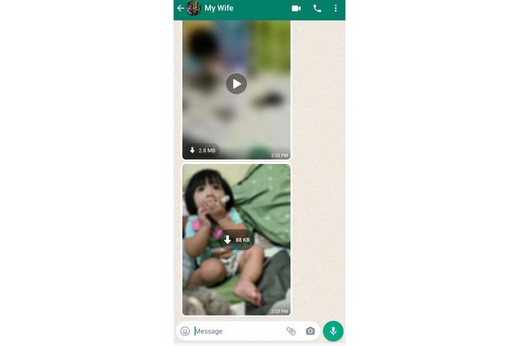 Ilustrasi foto dan video WhatsApp yang tidak tersimpan otomatis di galeri ponsel.
