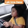 Viral Video Bocah Belajar Mengemudikan Mobil, Sangat Berbahaya