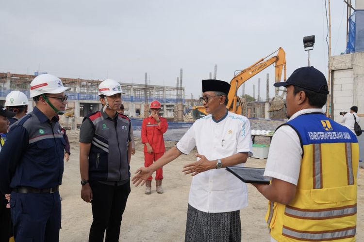 Gempur Bangun Sekolah Rakyat, Dody Minta Pekerja Ditambah