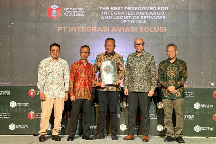 IAS dianugerahi penghargaan The Best Performer for Integrated Air Cargo and Logistics Services of the Year