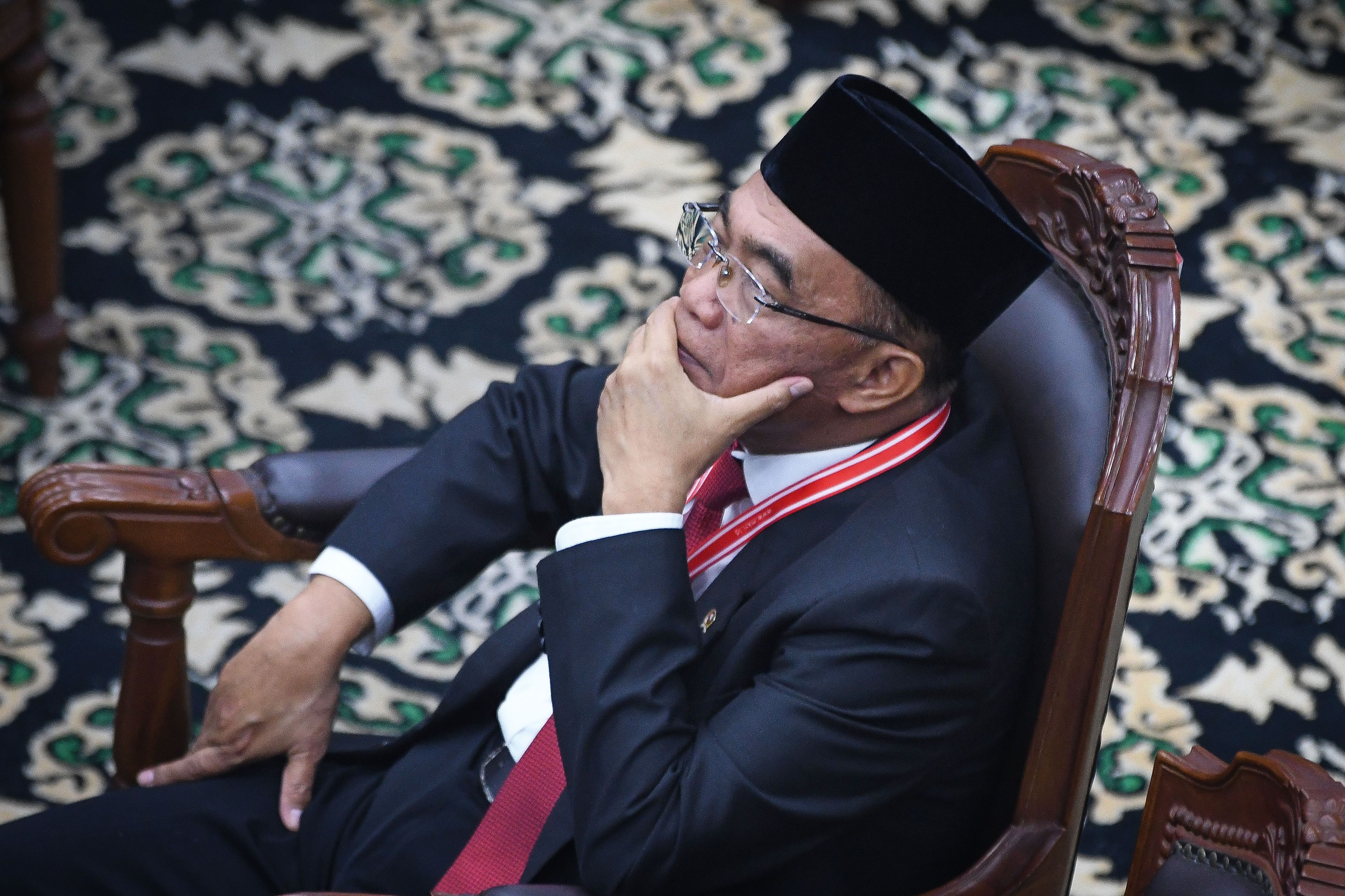 Sebut Mustahil Jokowi Bagi Bansos Pengaruhi Pemilu, Muhadjir Ditegur Hakim MK