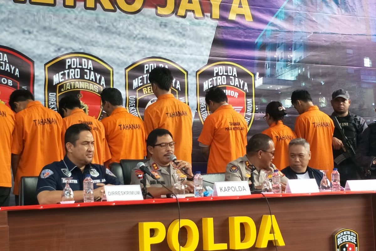 Konferensi pers pembobolan rekening nasabah bank di Polda Metro Jaya, Jakarta Selatan, Jumat (6/3/2020).