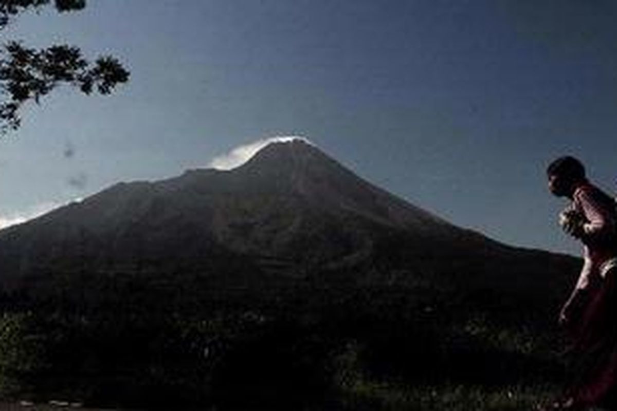 Status Gunung Merapi akan ditingkatkan menjadi Siaga pada Kamis (21/10/2010)