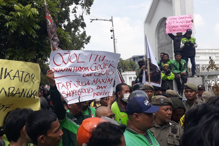 Ojol Demo di Kantor Gubernur Sumut, Sebut Implementasi Perpres yang Diteken Prabowo Jauh dari Harapan