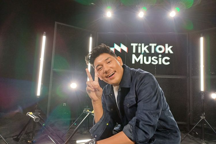 Jaz di TikTok Music Live, Cipayung, Jakarta Timur, Jumat (17/11/2023).