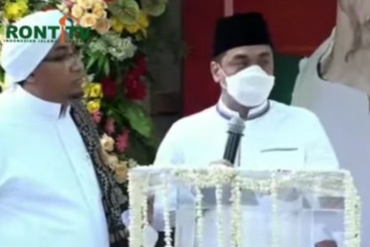 Jakarta Deputy Governor Ahmad Riza Patria makes a speech at an FPI rally in Tebet, South Jakarta (13/11/2020)