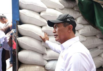 Beras Subsidi Dioplos Jadi Premium, Mentan Amran Murka: Ini Amoral