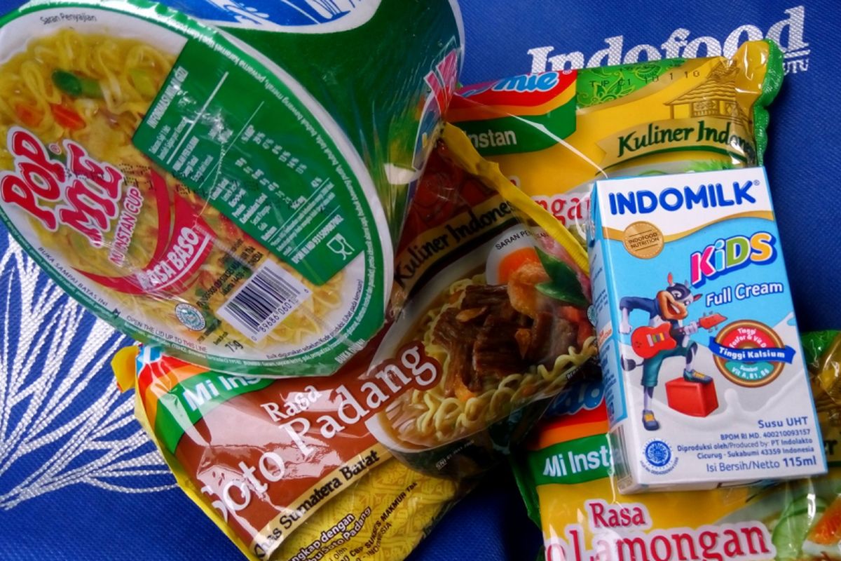 Tiga produk Indofood yaitu Pop Mie, Indomilk, dan Indomie