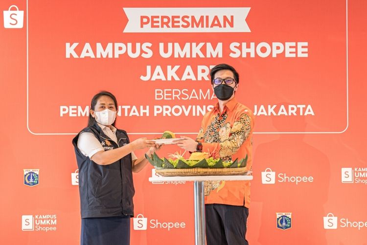 Direktur Shopee Indonesia Handhika Jahja saat meresmikan Kampus UMKM Shopee Jakarta, Rabu (17/11/2021).