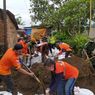 Usai Banjir Genangi 63 Rumah di Banyuwangi, BPBD Pagari Permukiman dengan Karung Pasir