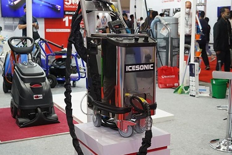 Produk milik ICEsonic di booth PT Kawan Lama Sejahtera di Expo Clean & Expo Laundry 2022 di Jakarta International Expo Kemayoran, Jakarta, Rabu (5/10/2022).