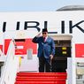 Seskab Teddy Ungkap Jumlah Rombongan Prabowo ke Luar Negeri Sudah Berkurang Separuh, Dulu 120 Orang