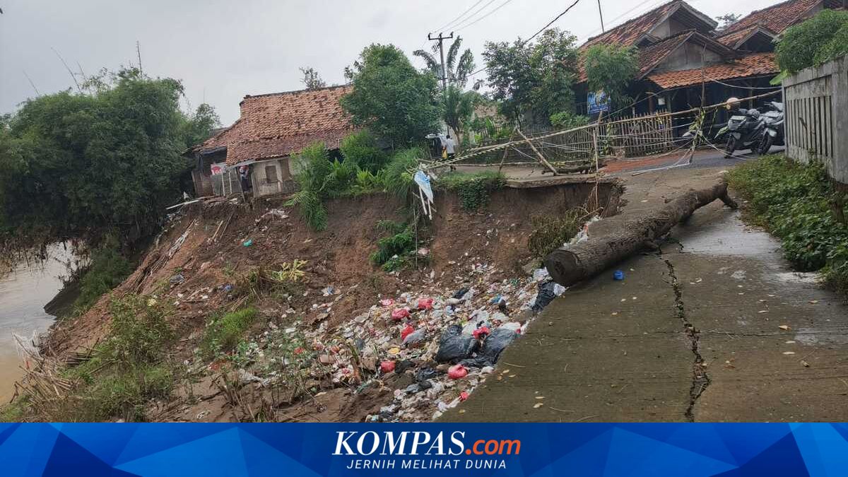Warga Bantaran Sungai Cibeet Karawang Dihantui Longsor, Turap Permanen BBWS Citarum Belum Terealisasi