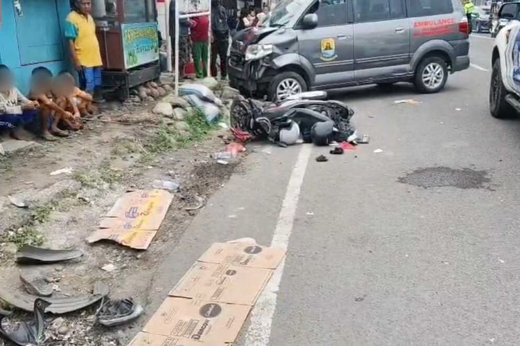 Unit Gakkum Satlantas Polres Cirebon Kota melakukan penanganan kecelakaan lalu lintas di jalan Sudirman Jalur Utama Cirebon - Kuningan pada Kamis (18/6/2025) siang.